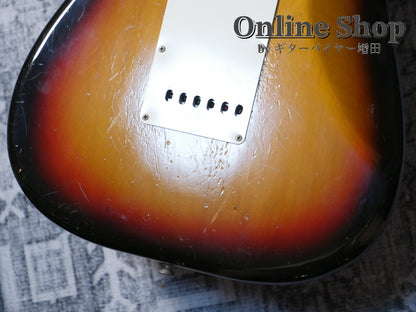 VINTAGE 1975 Fender Stratocaster Sunburst / Maple