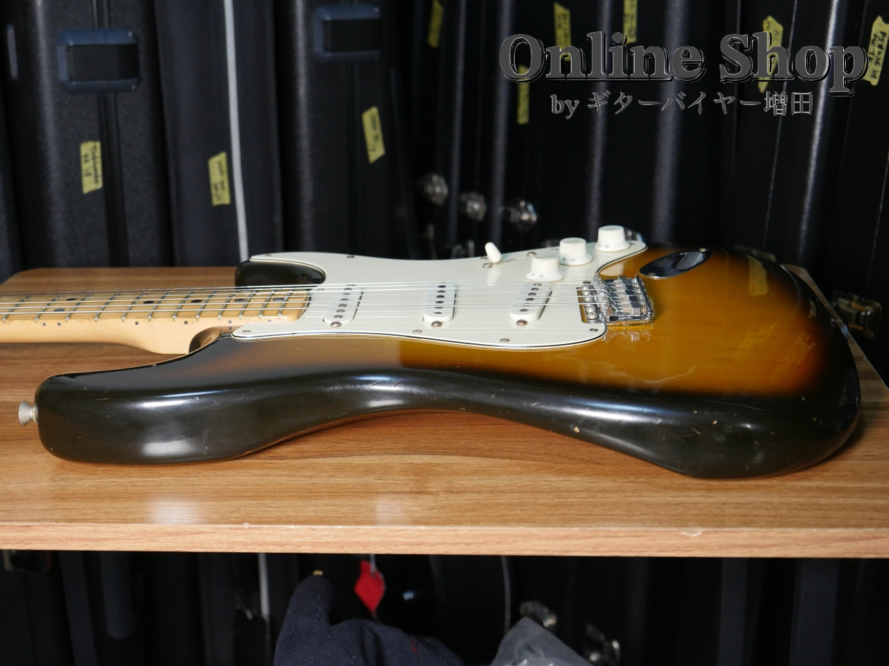 VINTAGE 1975 Fender Stratocaster Sunburst / Maple