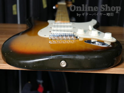 VINTAGE 1975 Fender Stratocaster Sunburst / Maple