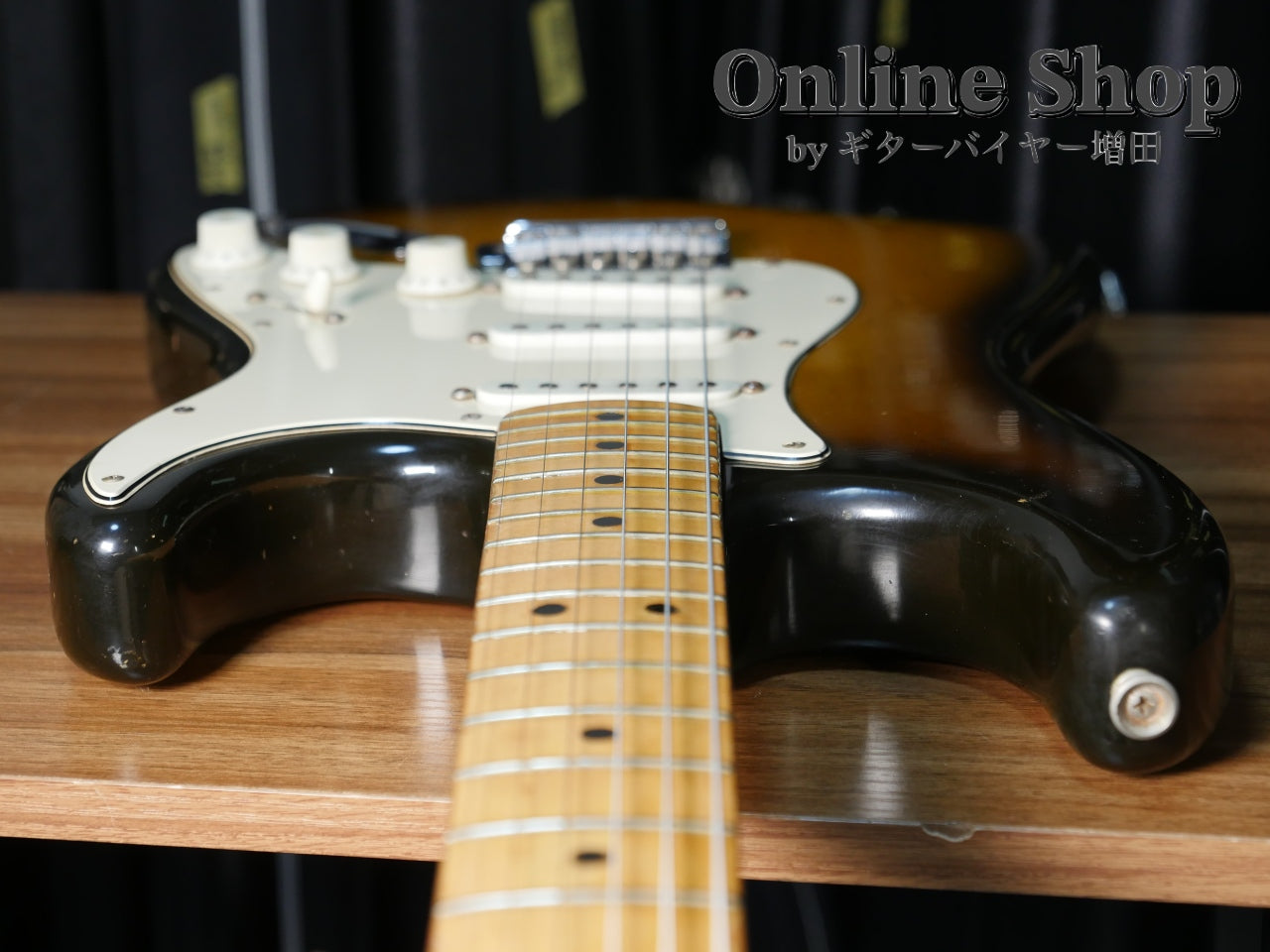 VINTAGE 1975 Fender Stratocaster Sunburst / Maple