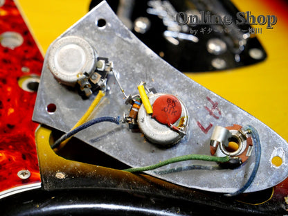 【商談中】VINTAGE 1966 Fender Jaguar Sunburst Left Handed "Birdseye Neck"