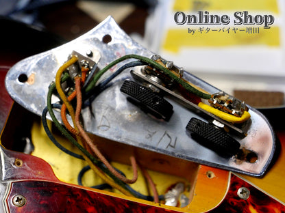 【商談中】VINTAGE 1966 Fender Jaguar Sunburst Left Handed "Birdseye Neck"