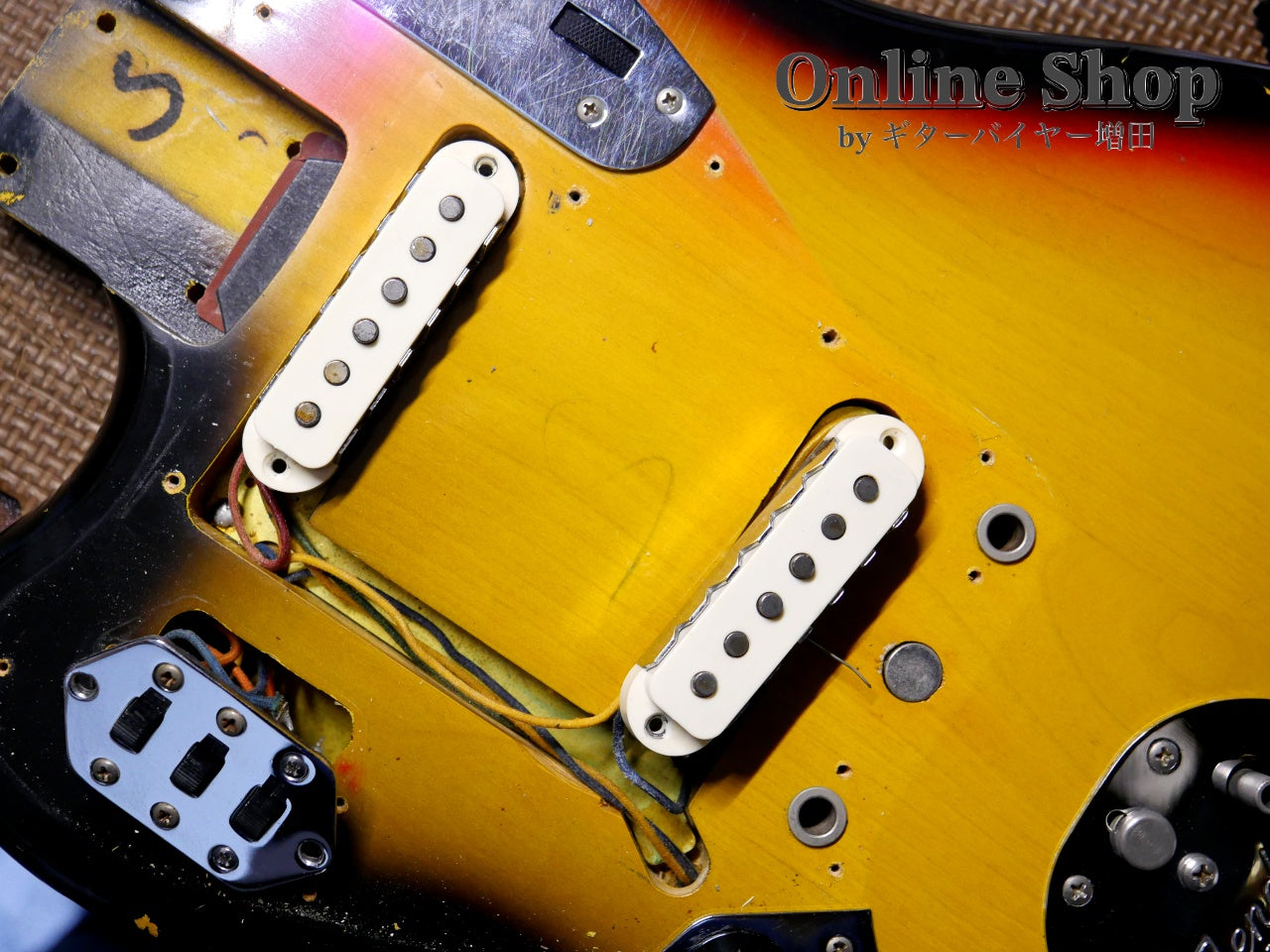 【商談中】VINTAGE 1966 Fender Jaguar Sunburst Left Handed "Birdseye Neck"