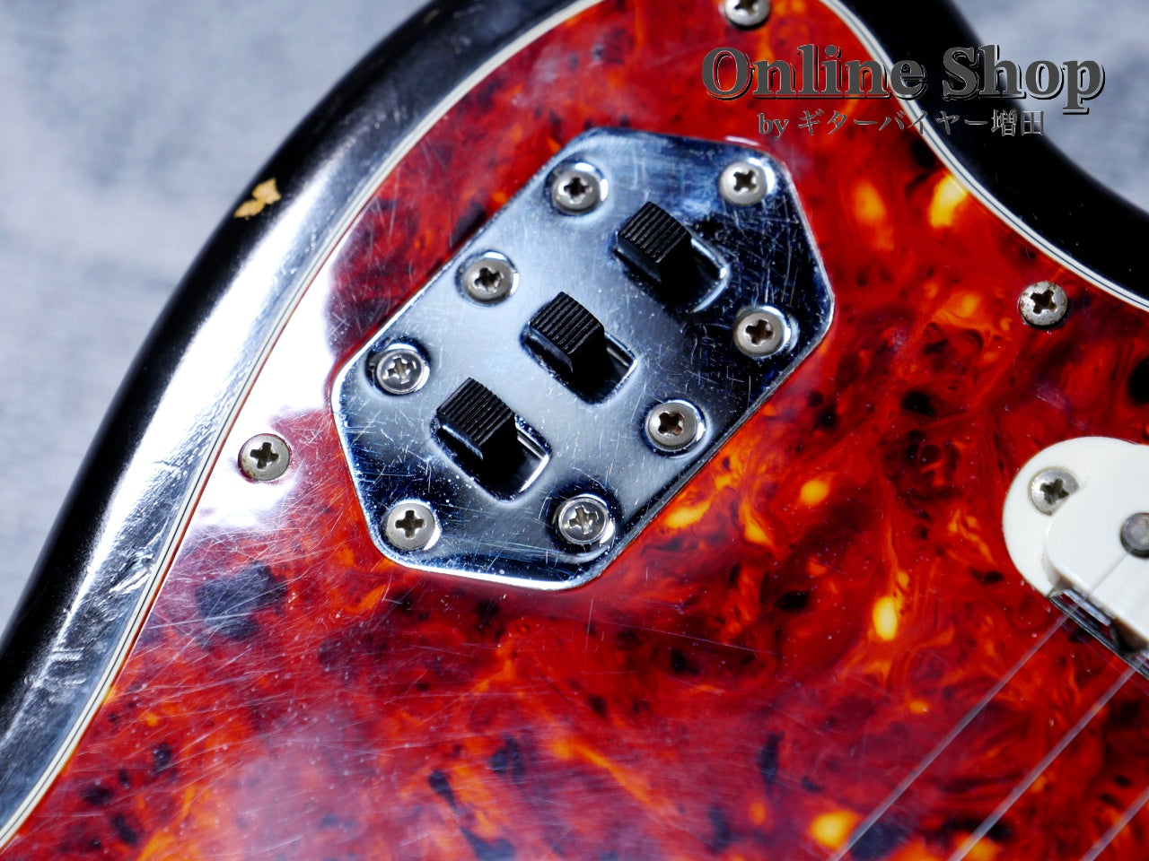 【商談中】VINTAGE 1966 Fender Jaguar Sunburst Left Handed "Birdseye Neck"