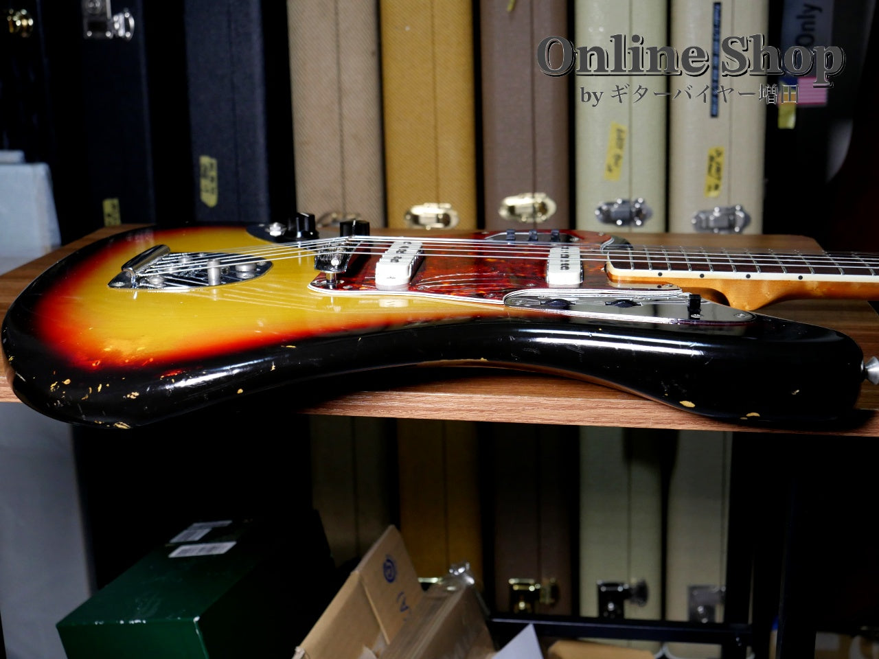 【商談中】VINTAGE 1966 Fender Jaguar Sunburst Left Handed "Birdseye Neck"