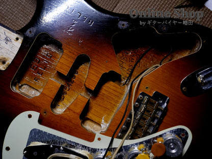 USED 2021 Fender Custom Shop Custom22F Stratocaster "Reverse Headstock" Journeyman Relic Wide Faded 2-Color Sunburst