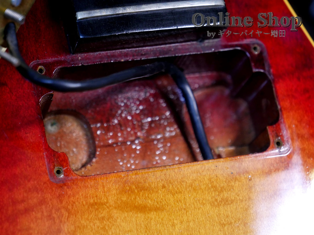 VINTAGE/USED 1981 Gibson "The V" CMT Cherry Sunburst