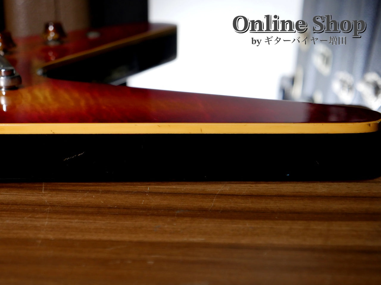 VINTAGE/USED 1981 Gibson "The V" CMT Cherry Sunburst