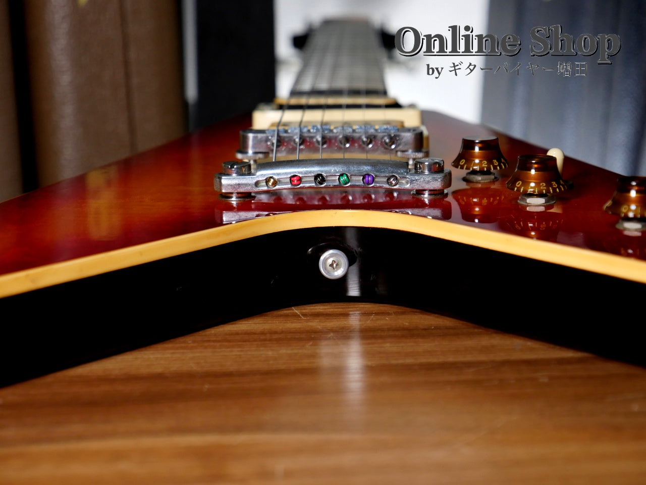 VINTAGE/USED 1981 Gibson "The V" CMT Cherry Sunburst