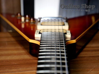 VINTAGE/USED 1981 Gibson "The V" CMT Cherry Sunburst