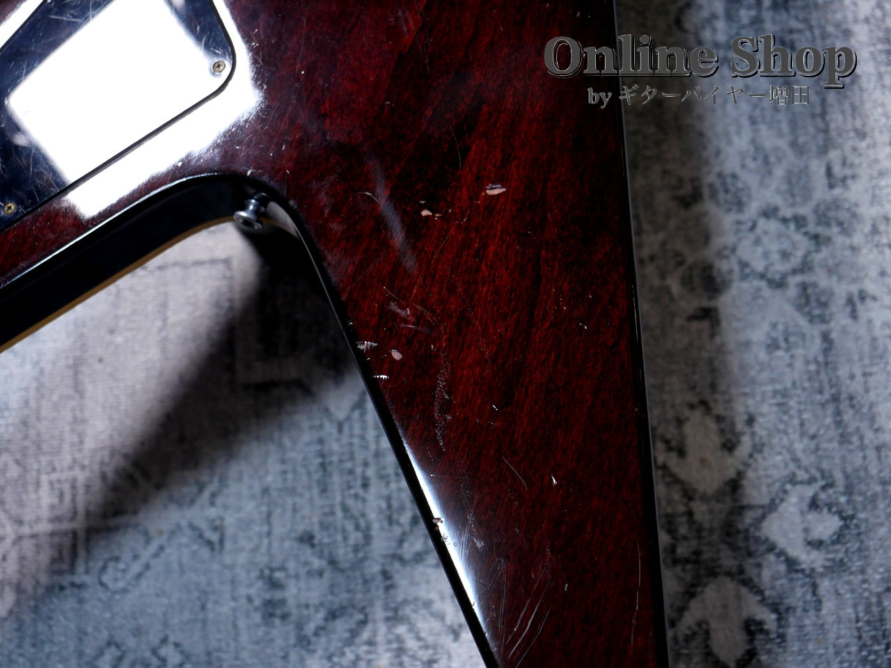 VINTAGE/USED 1981 Gibson "The V" CMT Cherry Sunburst