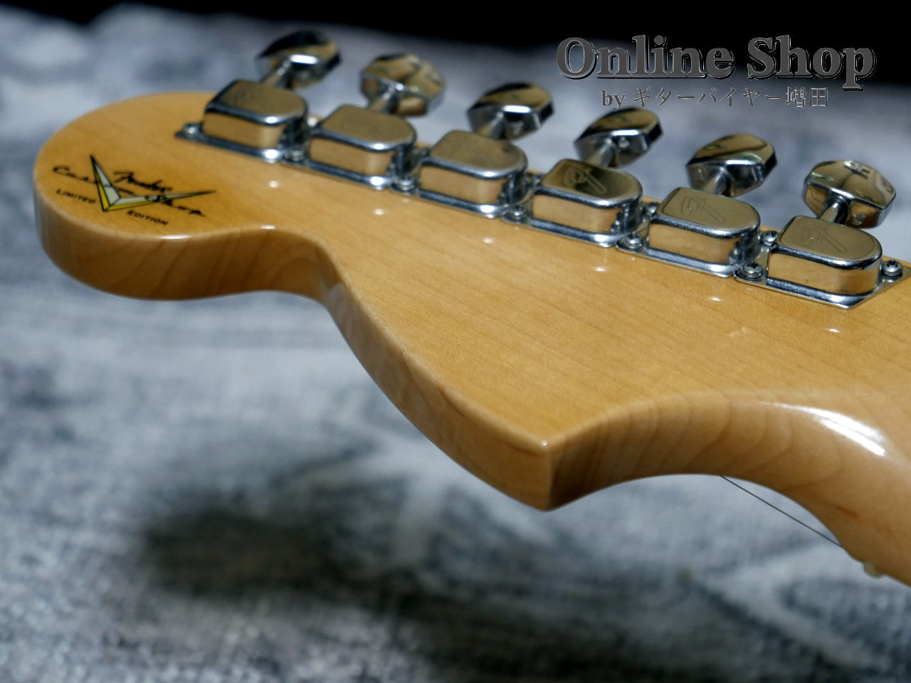 USED 2019 Fender Custom Shop LIMITED EDITION 1969 Stratocaster Journeyman Relic Faded Aged 3-Color Sunburst