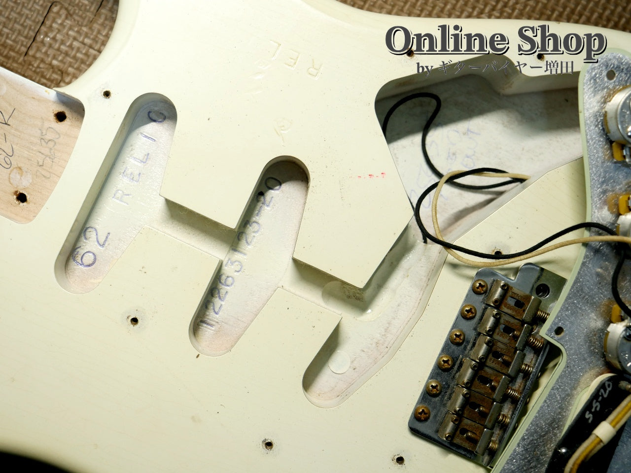 USED 2020 Fender Custom Shop LIMITED EDITION '62/'63 Stratocaster Journeyman Relic Aged Olympic White