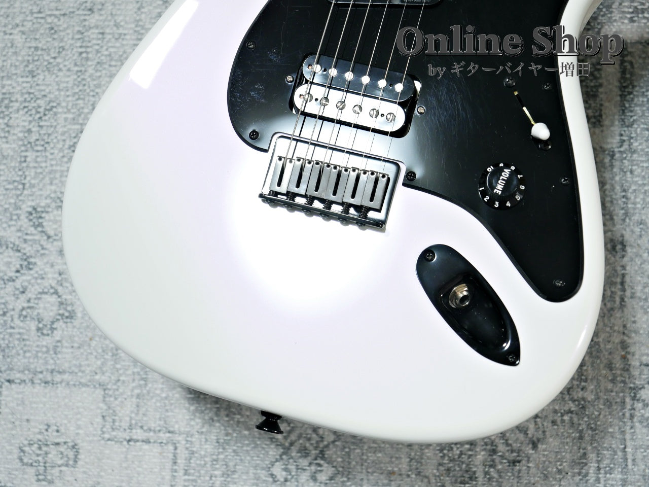 USED 2025 Charvel Custom Shop Jake E Lee Signature Pearl White with Lavendar Hue