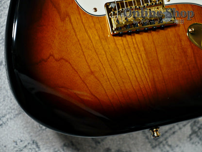 USED 2014 Fender 60th Anniversary Commemorative Stratocaster 2-Color Sunburst